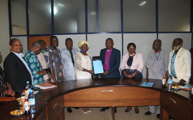  AJAYI CROWTHER UNIVERSITY SIGNS MOU WITH FEDERAL SCHOOL OF SURVEYING